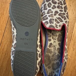 Rothy's Brown and Tan Leopard Flats